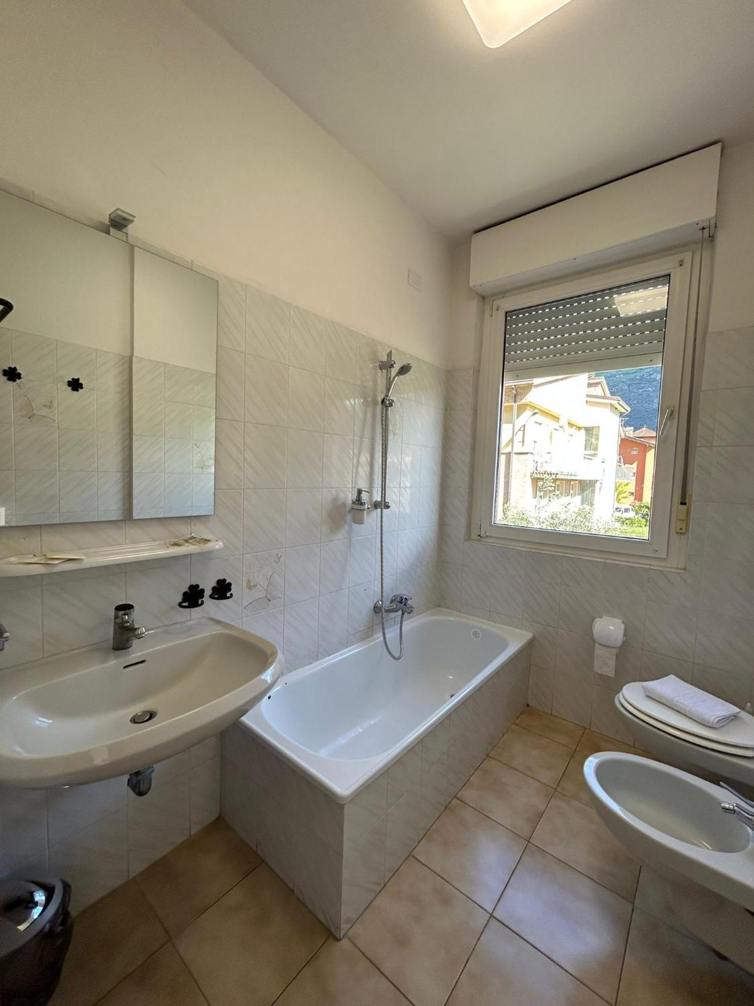 Hotel Miramonti Dro Esterno foto